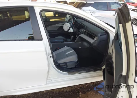 2025 Toyota Camry Se из США, поврежденный, VIN 4T1DBADK1SU010279